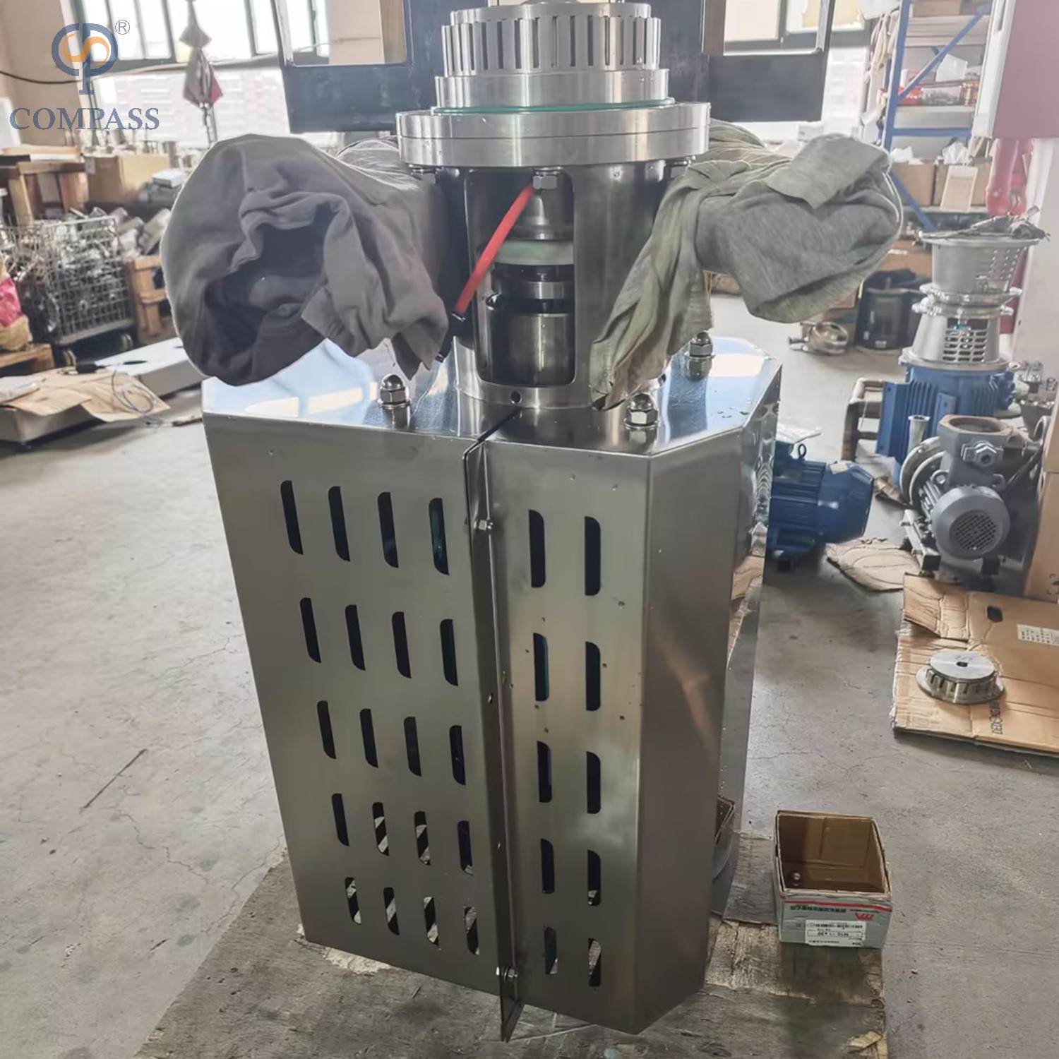 TRH-1-160-11KW SANITARY KETTLE TYPE HOMOGENEOUS EMULSIFYING MACHINE