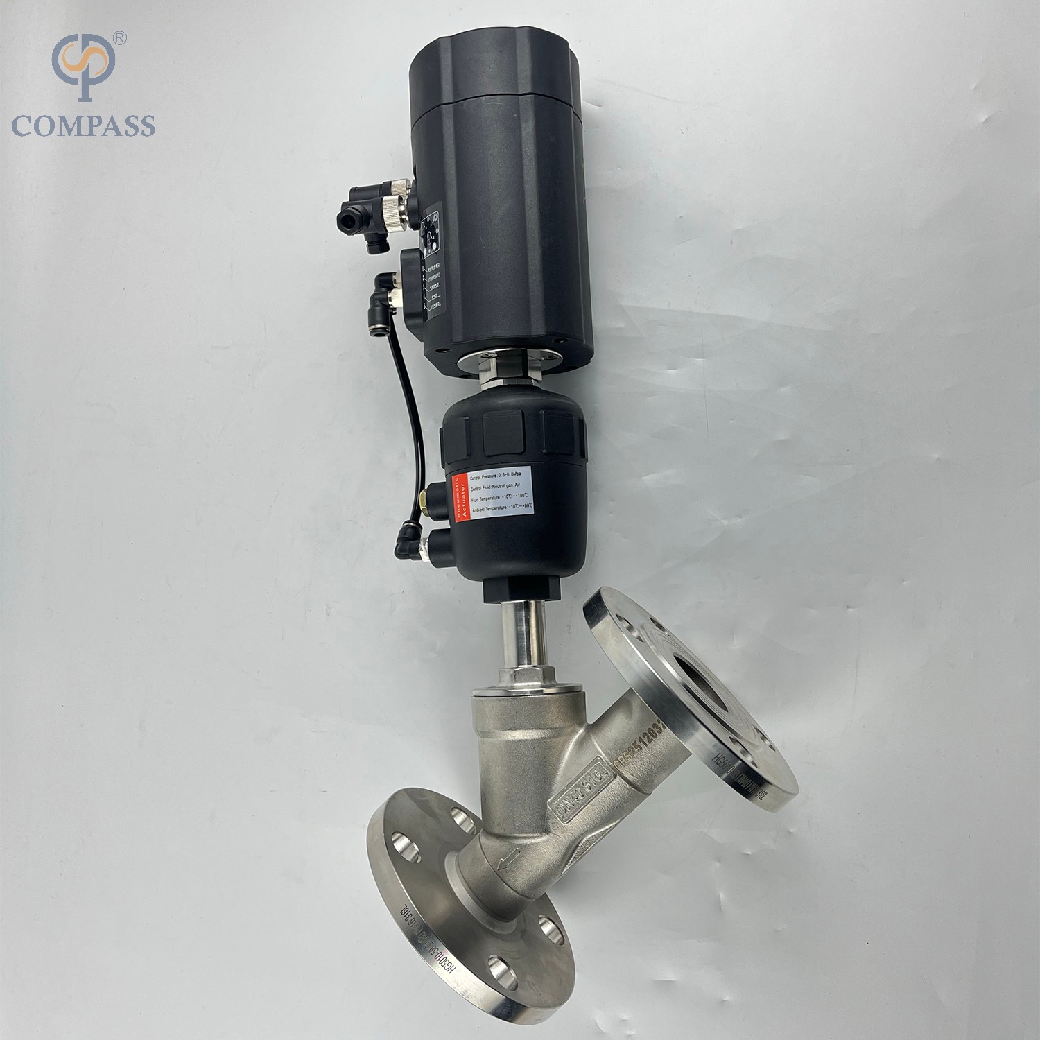 PLASTIC PNEUMATIC FLANGE ANGLE SEAT VALVE WITHCONTROL HEAD