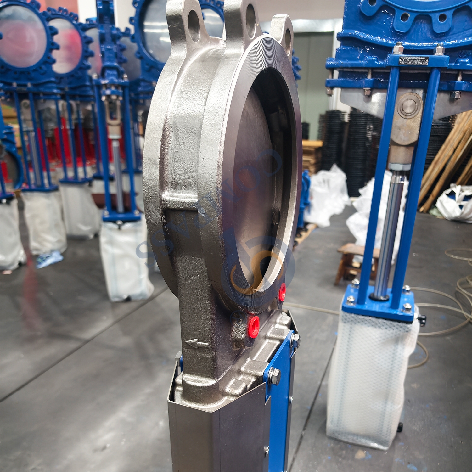 PN10 Double Acting Pneumatic Guillotine Model SS304 DN200 Knife Valve